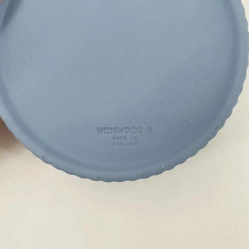 Wedgwood vtg blue